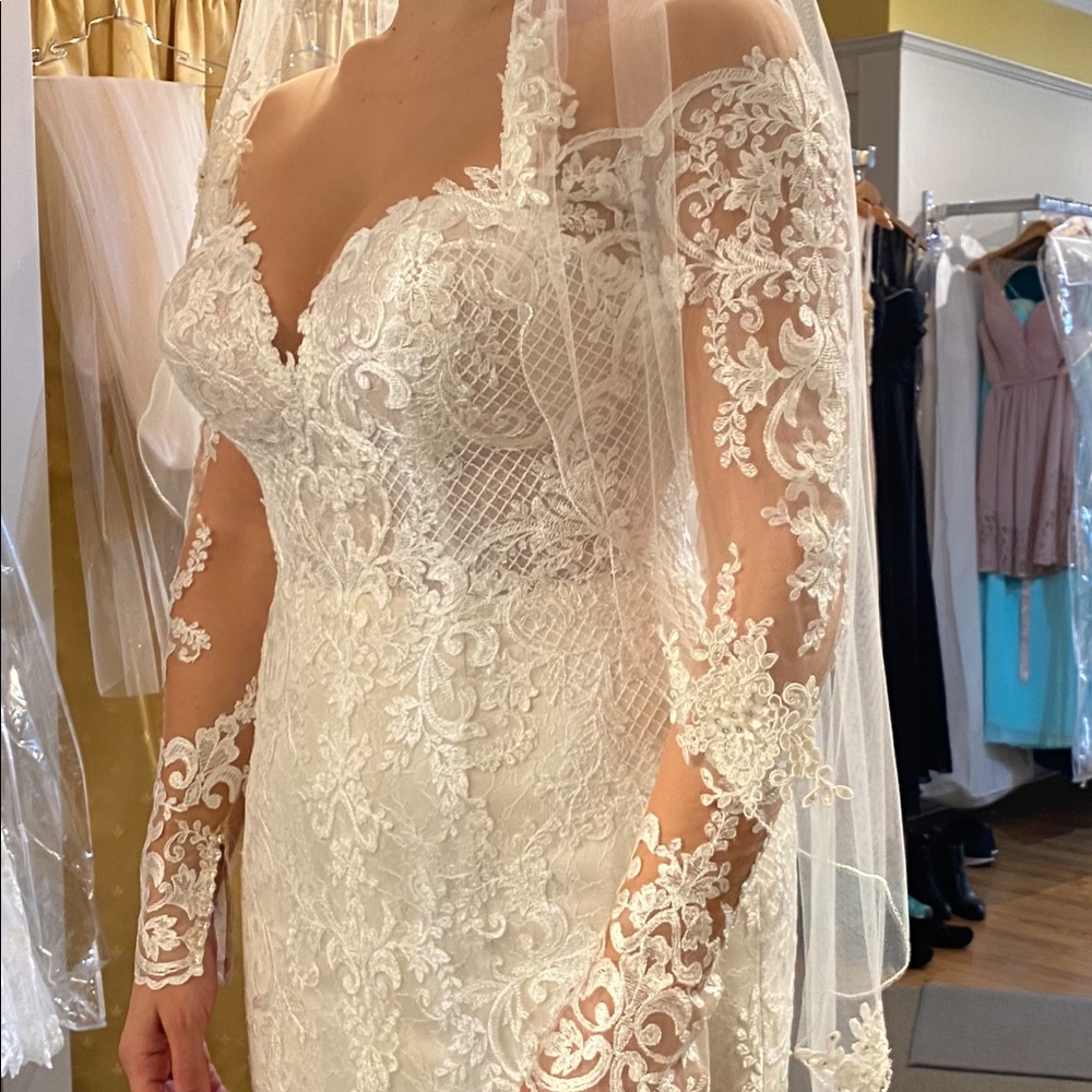 NWT bridal veil ivory single tier 43”